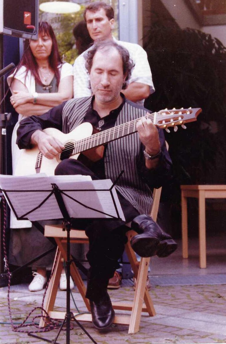Quique Sinesi Gitarren Meister und Komponist